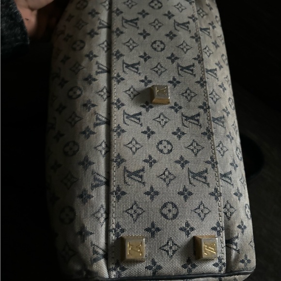 Gray small Louis Vuitton Handbag - Picture 6 of 10